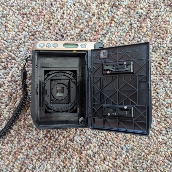 Instax mini 70 instant film camera - Picture 8 of 10